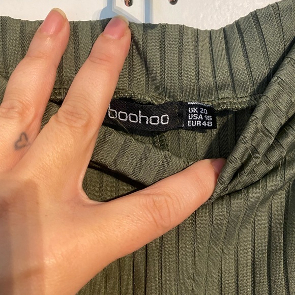 Boohoo Mini Skirt - Picture 3 of 3